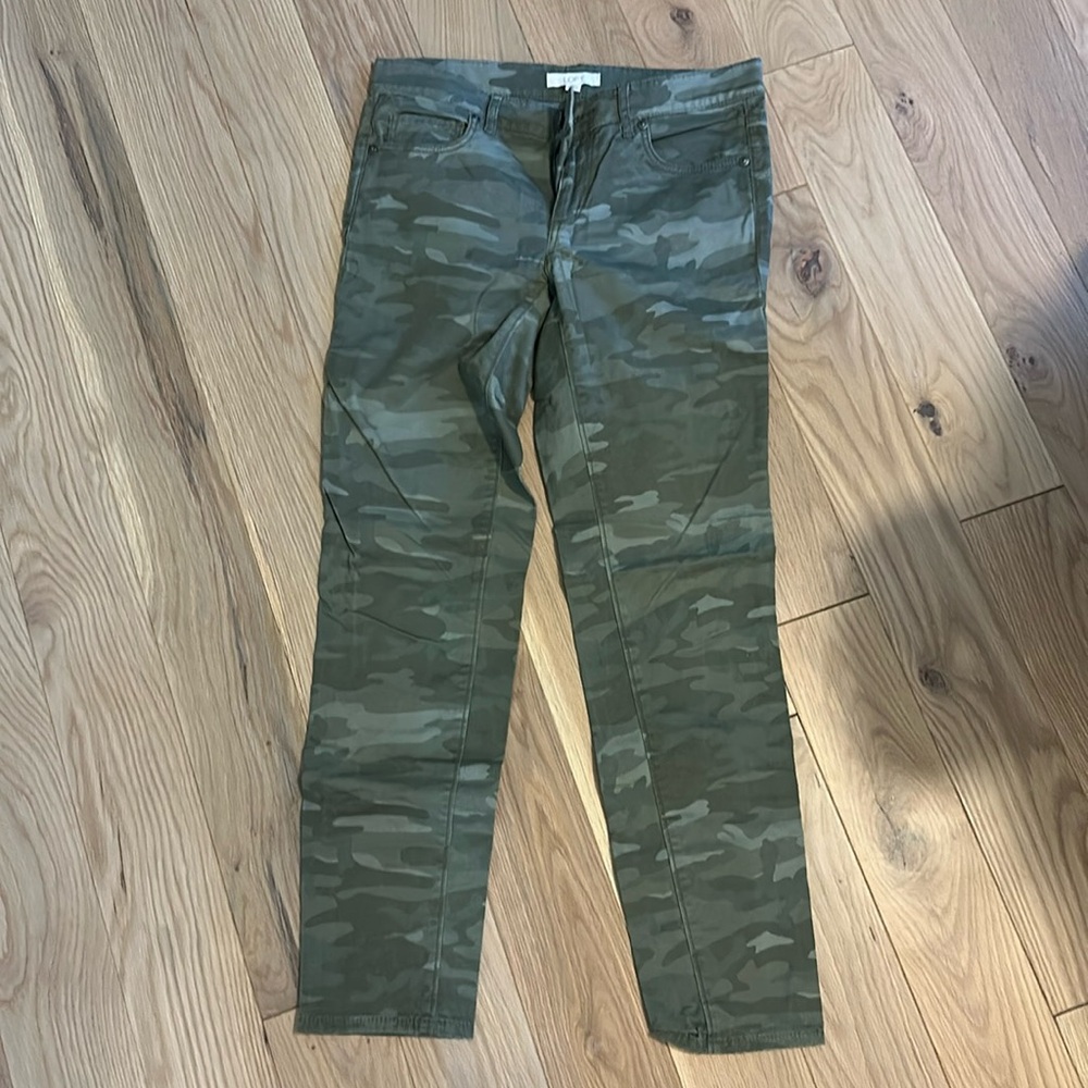 Loft camo skinny pants, size 2